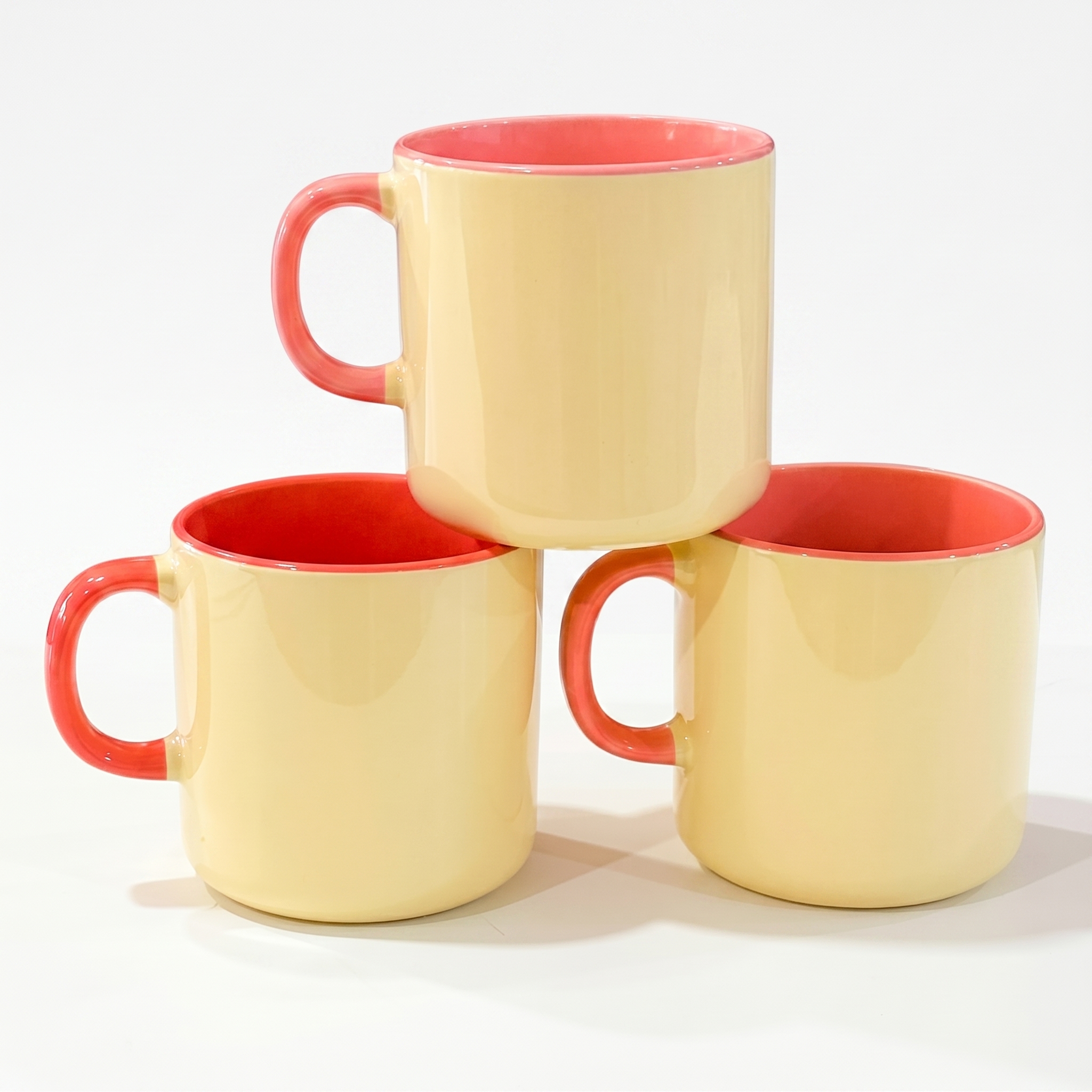 Caneca Bege Triodecor 380ml - Alça Meia Lua e Interno Colorido — imagem 2